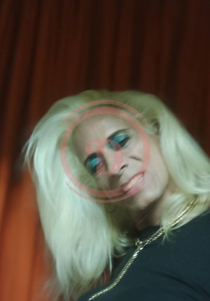 Paula busca hombre dotado sin pena ni tabu blanco o moreno - 1